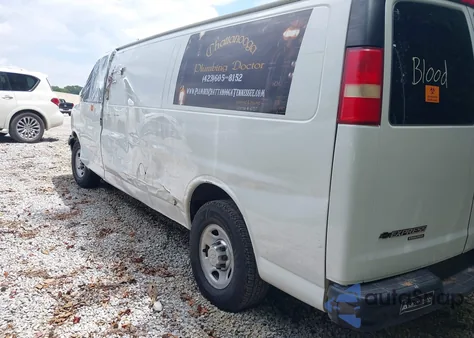 2015 Chevrolet Express 2500 Work Van z USA, uszkodzony, nr VIN 1GCWGGCFXF1121507